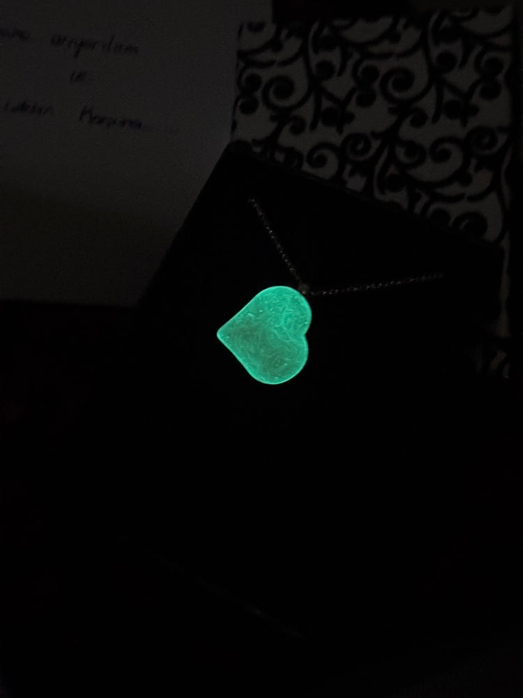 925 Ayar Gümüş Gece Parlayan Kalp Kolye