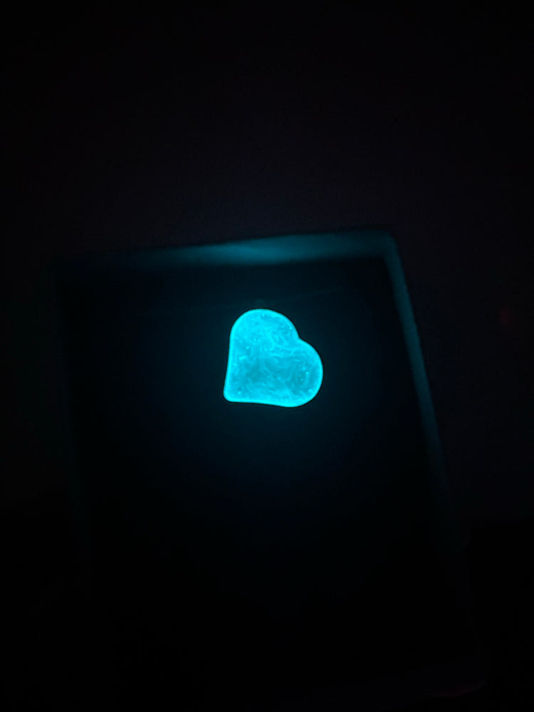 925 Ayar Gümüş Gece Parlayan Kalp Kolye